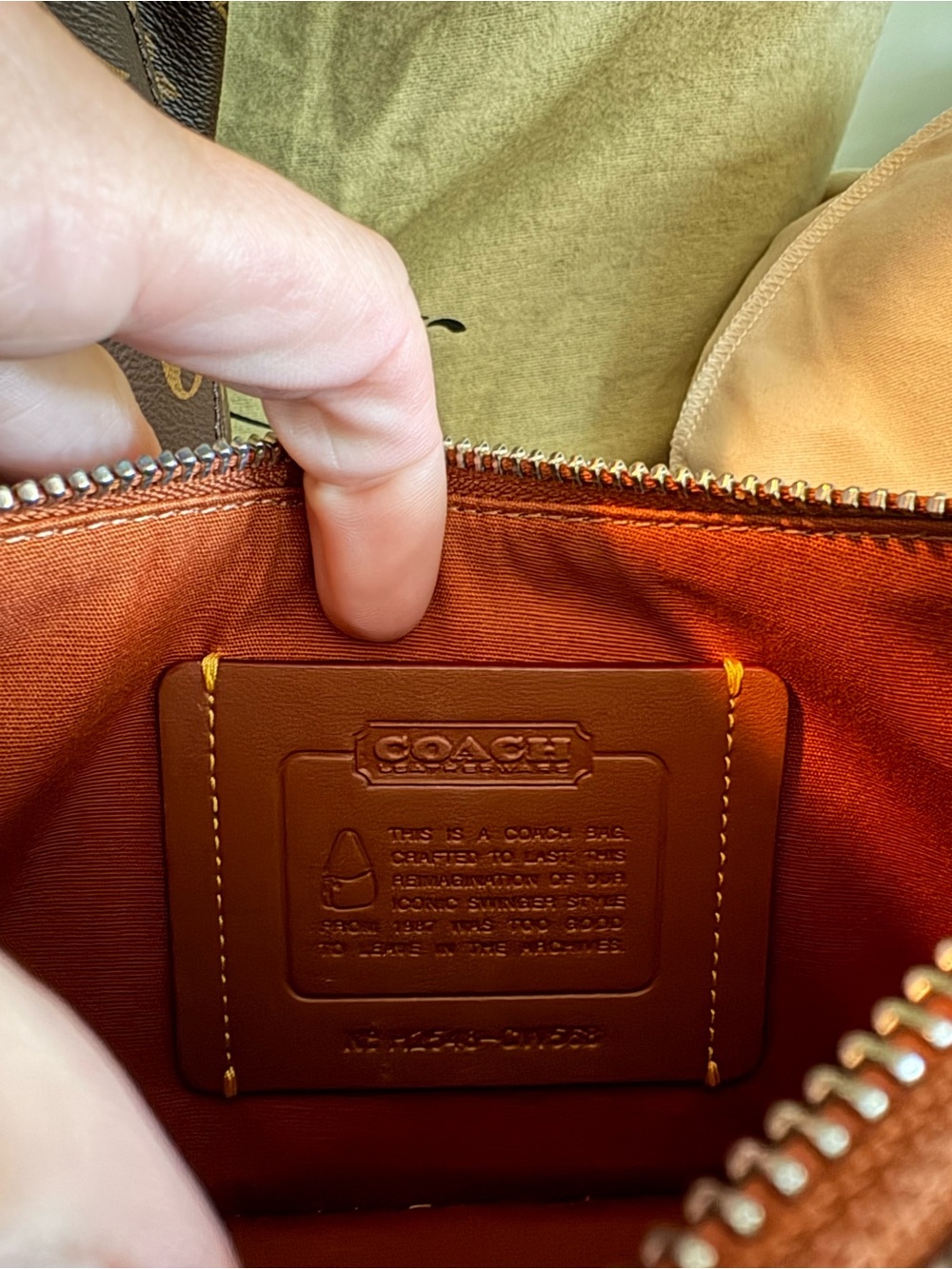 Coach Swinger 20 Crystal - Picture 2 of 6